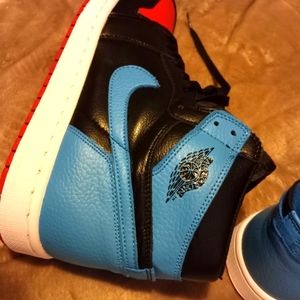 Air Jordan 1 Retro Mid NC to Chi Leather